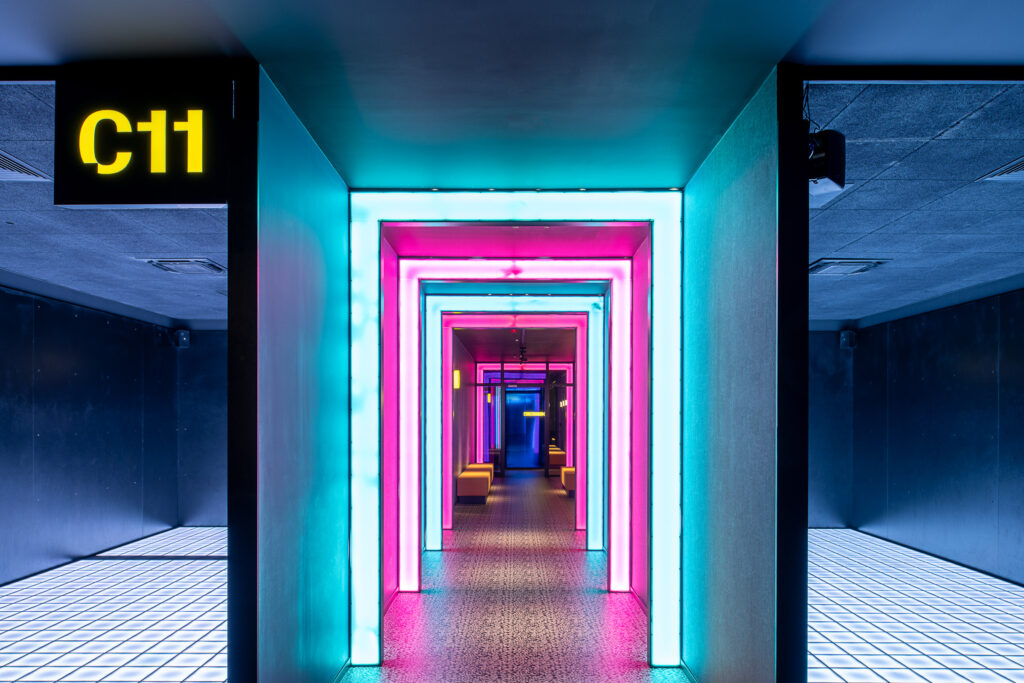 PIXEL XL Katowice system informacji wizualnej