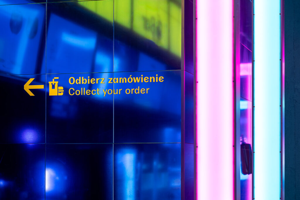 Wayfinding system for Pixel XL in Katowice