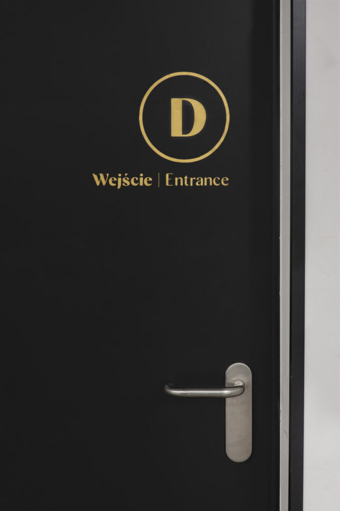 Wayfinding system in the parking in residential building DOKI Living