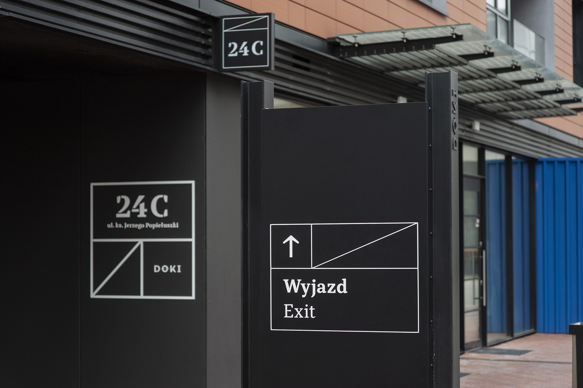 system informacji wizualnej DOKI w Gdańsku