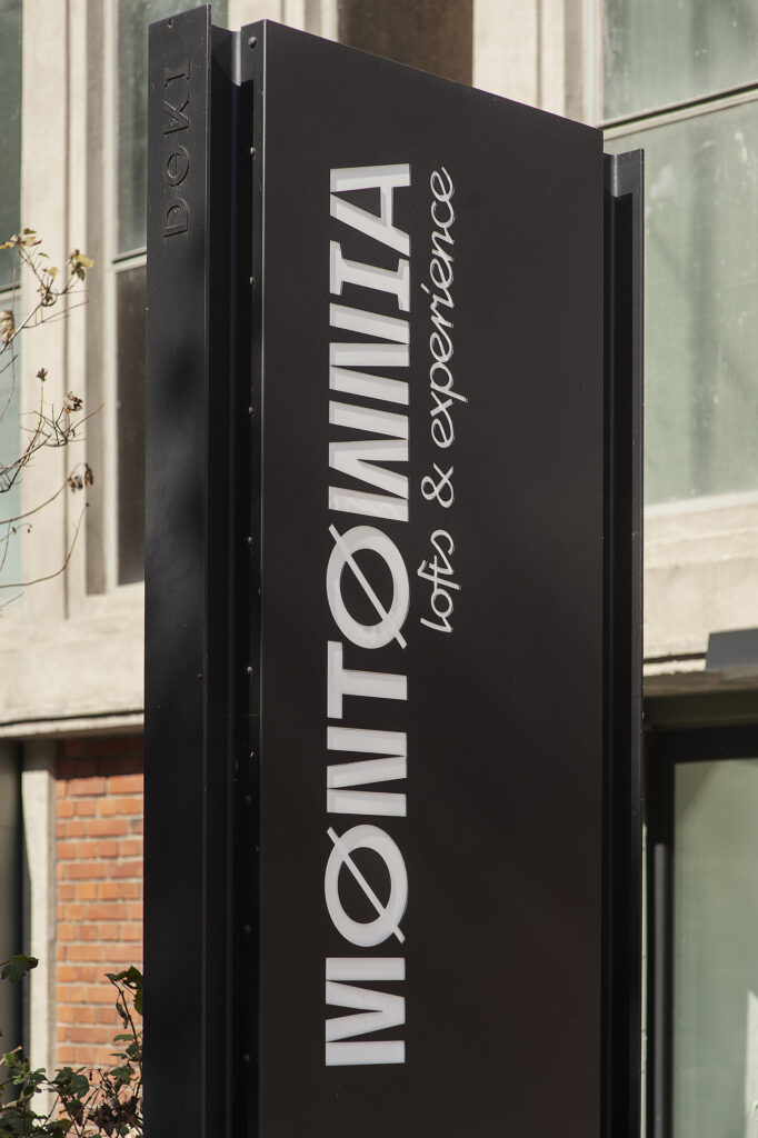 External signage totem for Aparthotel in Gdansk