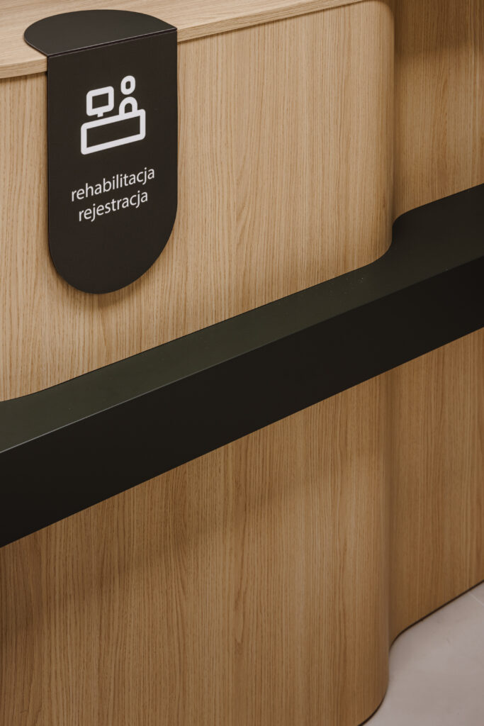 LUX MED new wayfinding standard reception signage