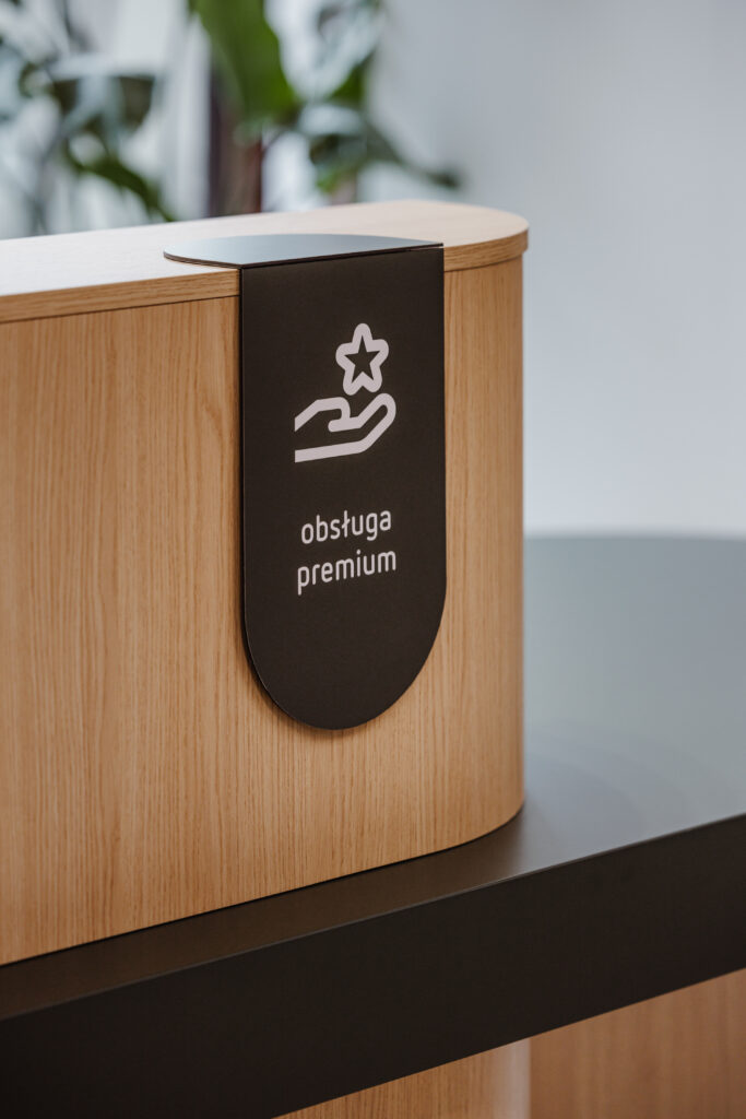 LUX MED new wayfinding standard reception signage