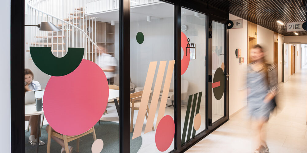 Wayfinding system residential building