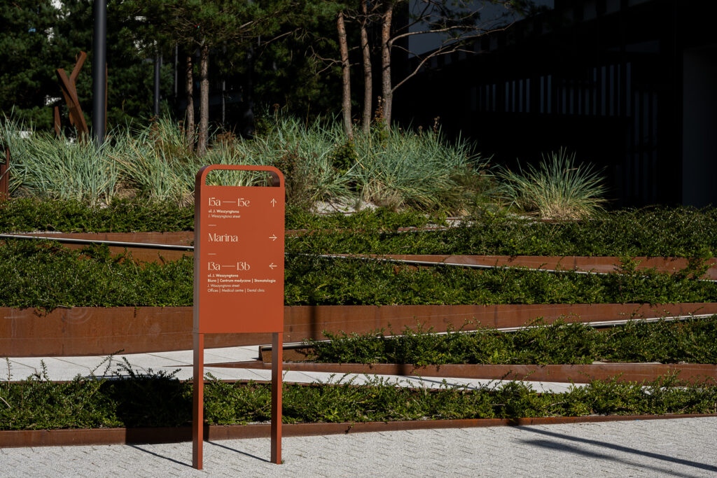 Vastint Waterfront in Gdynia projekt nośnika informacji kierunkowej pylon