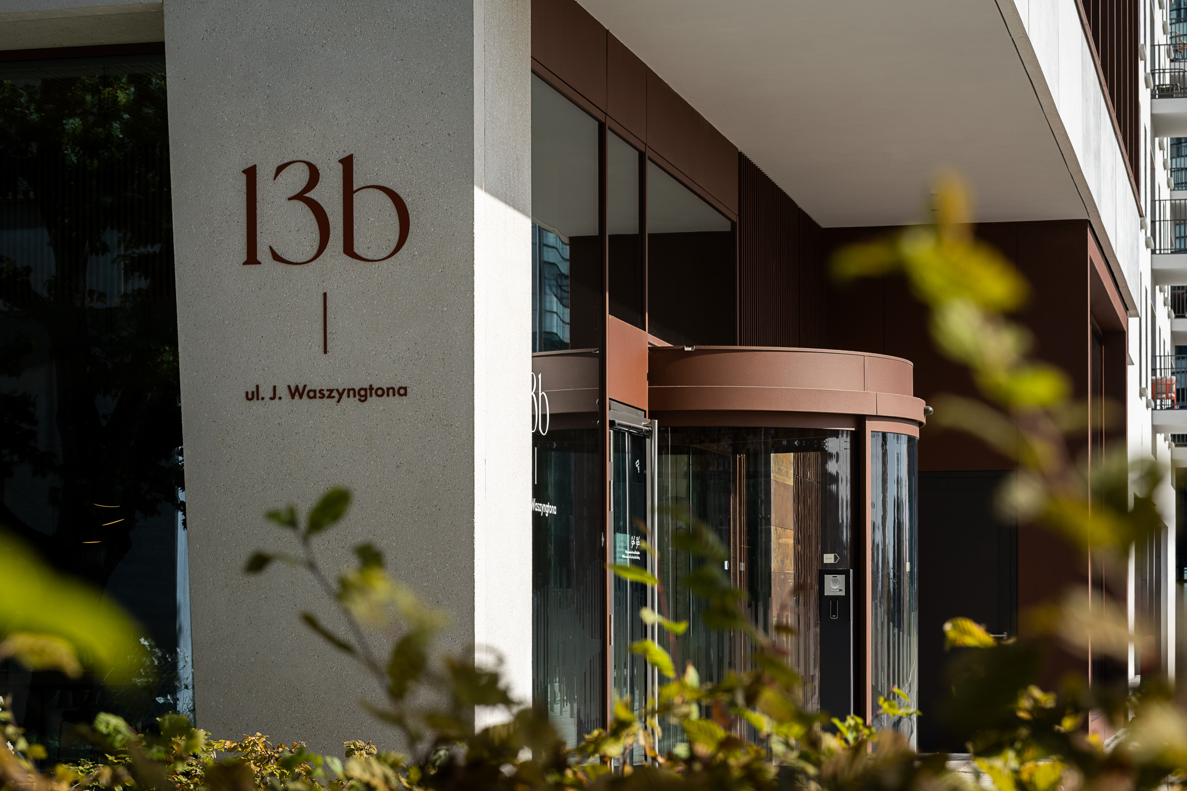 Vastint Waterfront in Gdynia oznakowanie adresowe budynku biurowego