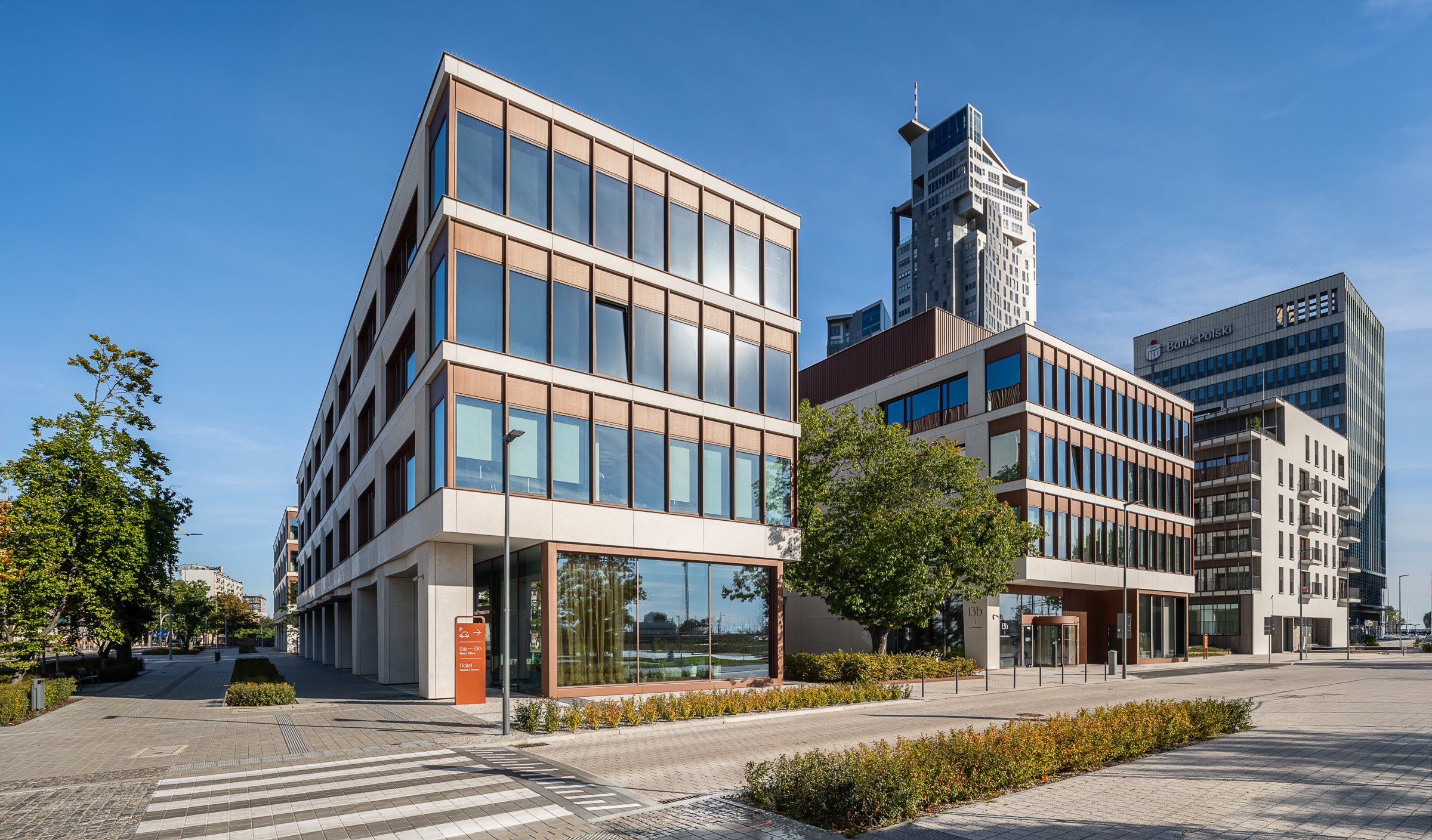 Vastint Waterfront in Gdynia wayfinding dla budynku mieszkalnego i biurowego