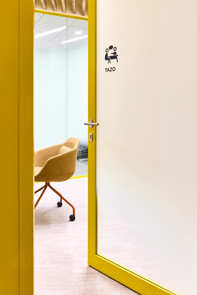 LIPTON Teas and Infusions Global HUB icon design