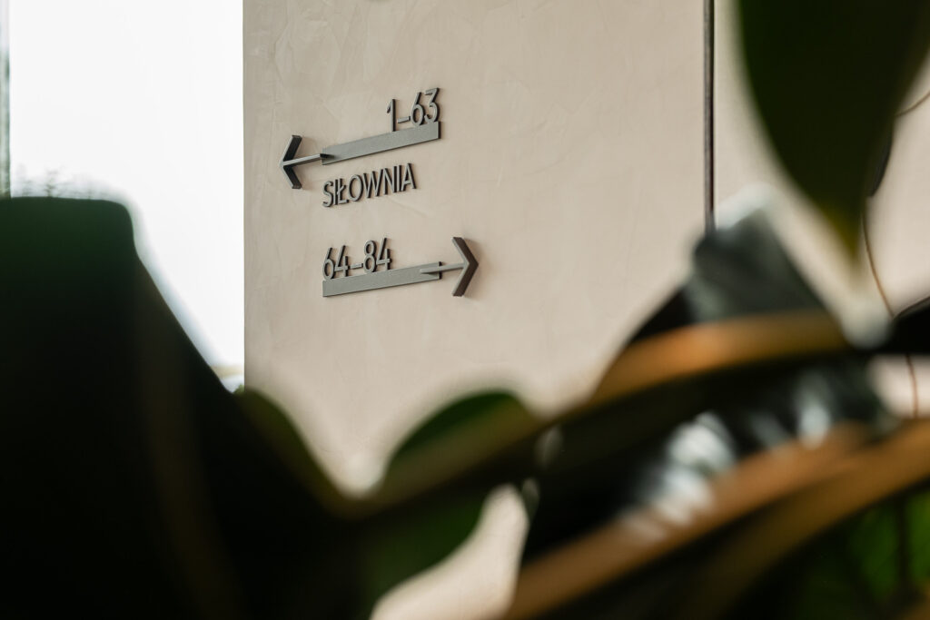 metal wayfinding system in Lindego Noho Investment