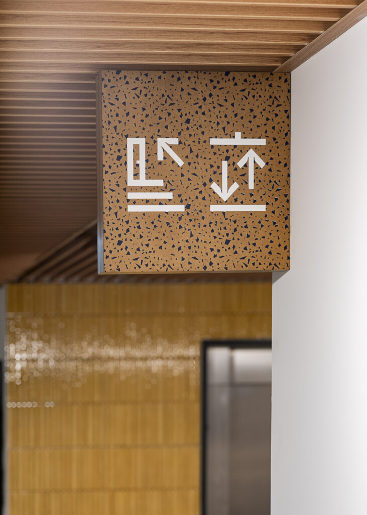 Nośnik informacji, semafor z autorskimi piktogramami